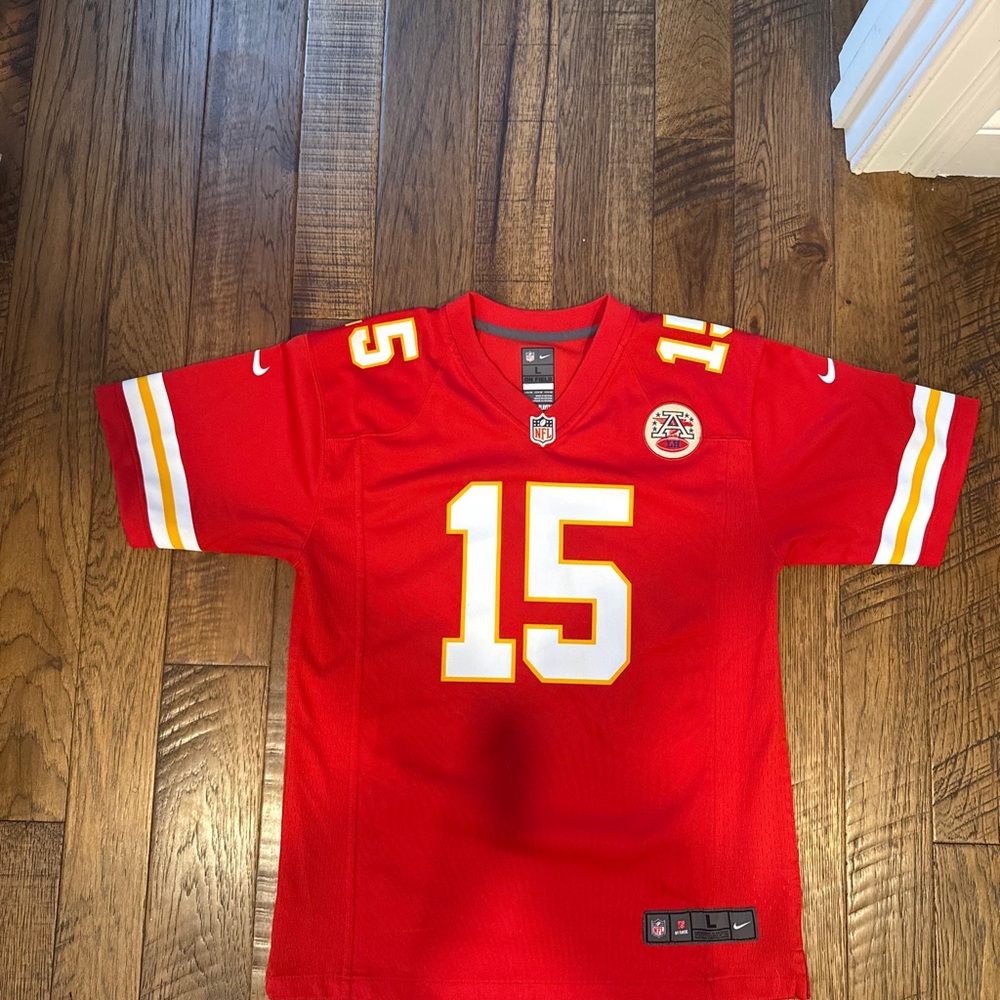Youth Red Football Jersey Mahomes - Size Large